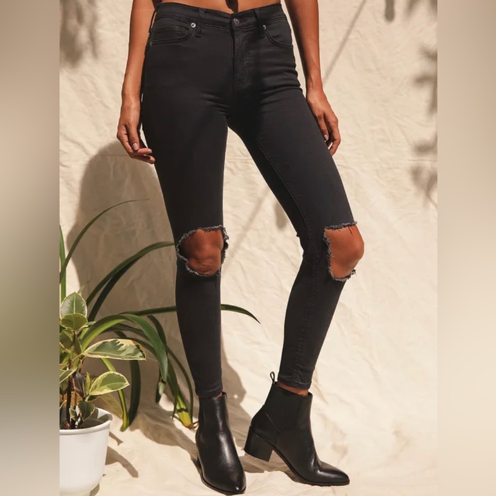 Free People Busted Knee skinny jean- Black size 25